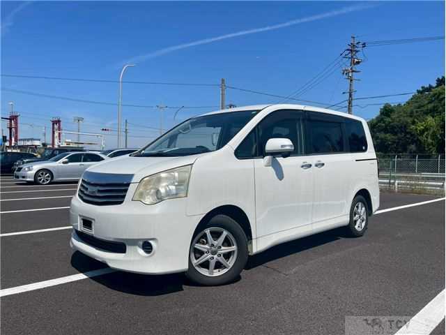 2011 Toyota Noah