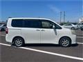 2011 Toyota Noah