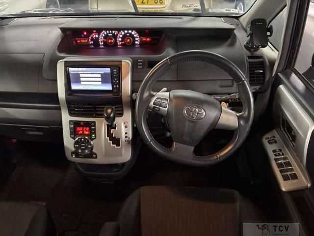 2011 Toyota Voxy