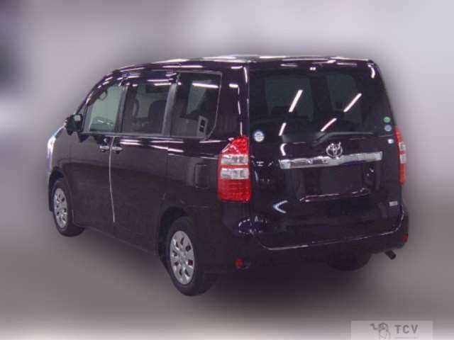 2013 Toyota Noah