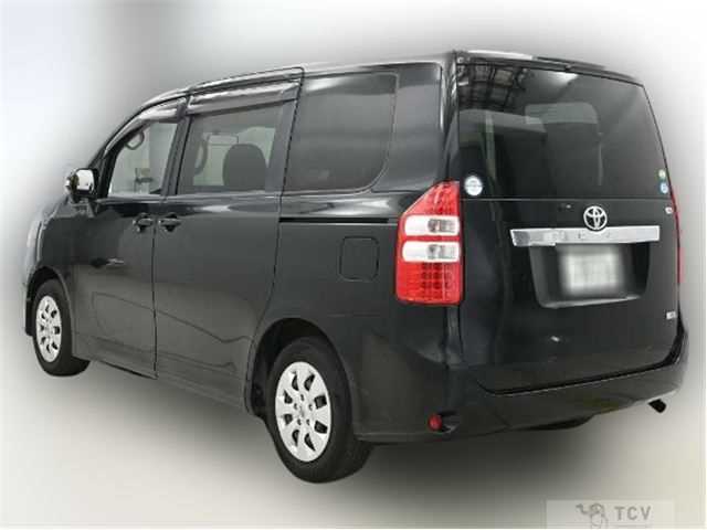 2012 Toyota Noah