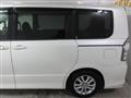 2010 Toyota Voxy