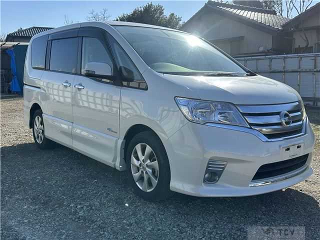 2013 Nissan Serena