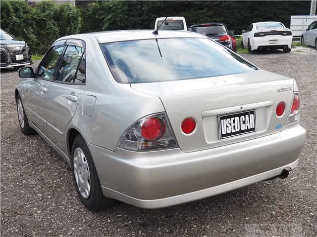 2004 Toyota Altezza