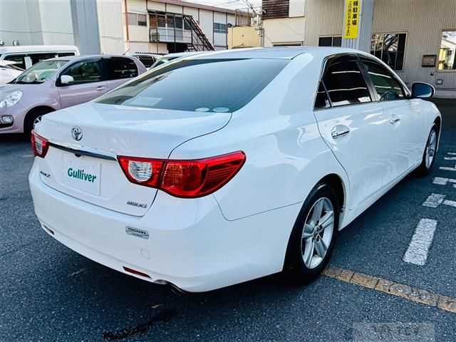 2011 Toyota Mark X