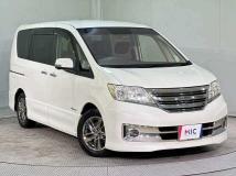 2013 Nissan Serena