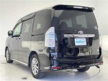 2013 Toyota Voxy