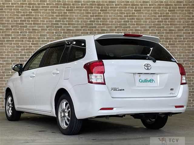 2013 Toyota Corolla Fielder