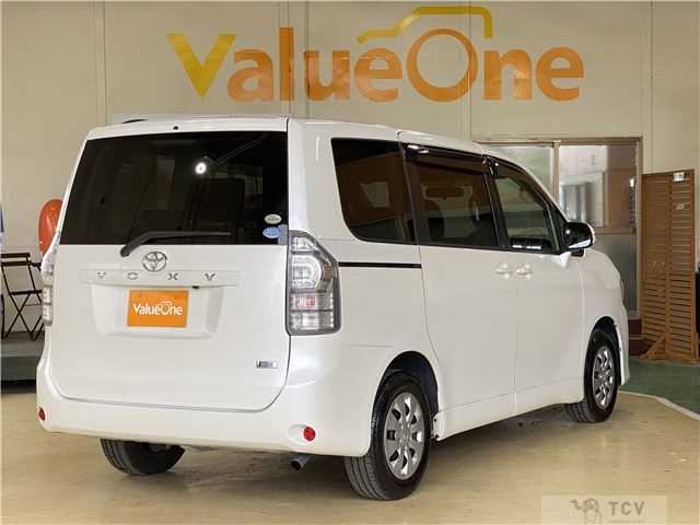 2010 Toyota Voxy