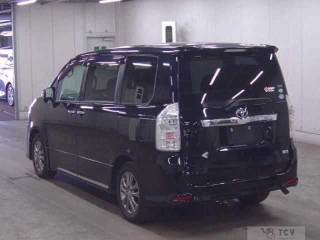 2011 Toyota Voxy