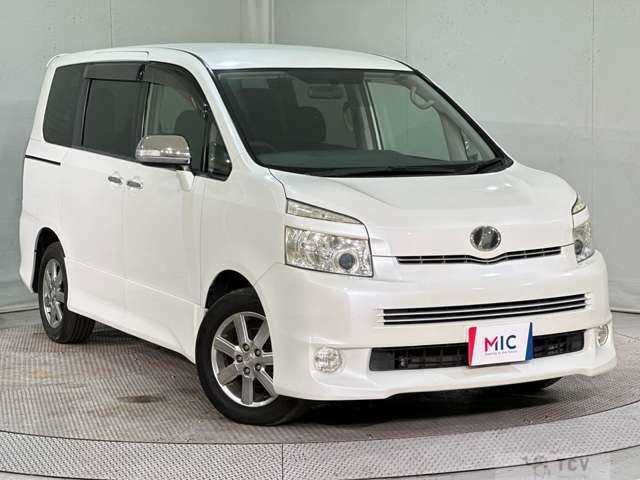 2009 Toyota Voxy