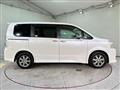 2009 Toyota Voxy