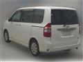 2011 Toyota Noah