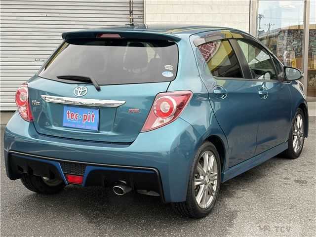 2011 Toyota Vitz