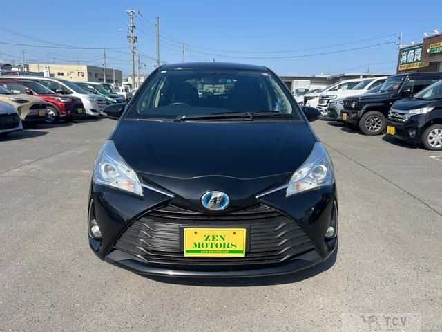 2017 Toyota Vitz