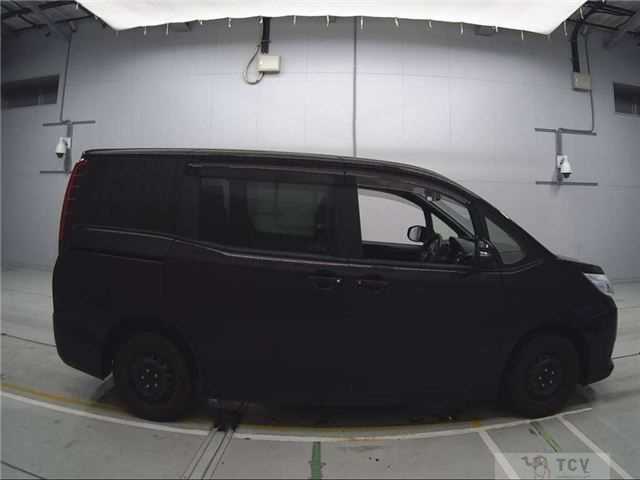 2014 Toyota Noah