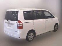 2013 Toyota Noah
