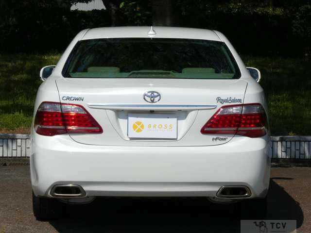 2011 Toyota Crown Royal Series