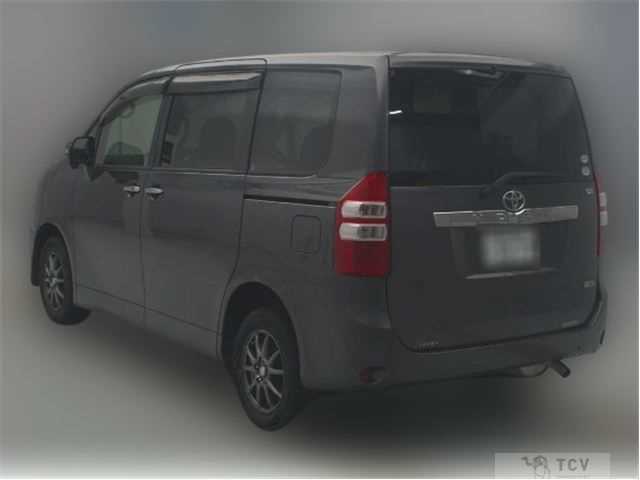 2011 Toyota Noah