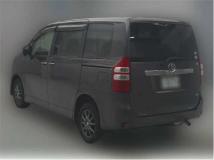 2011 Toyota Noah
