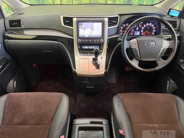 2013 Toyota Alphard