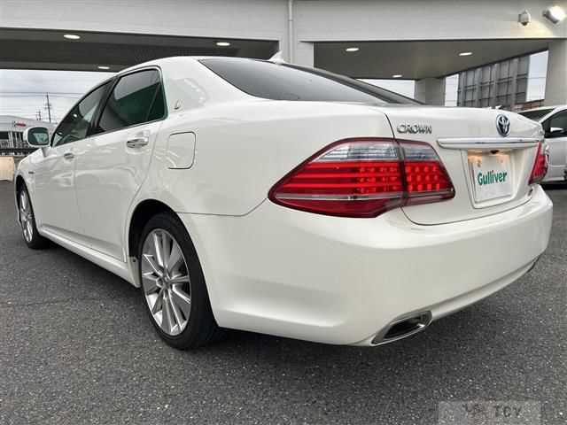 2010 Toyota Crown Hybrid