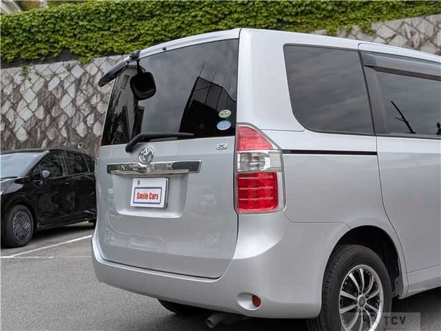 2009 Toyota Noah