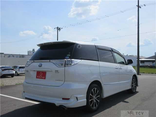 2013 Toyota Estima Hybrid