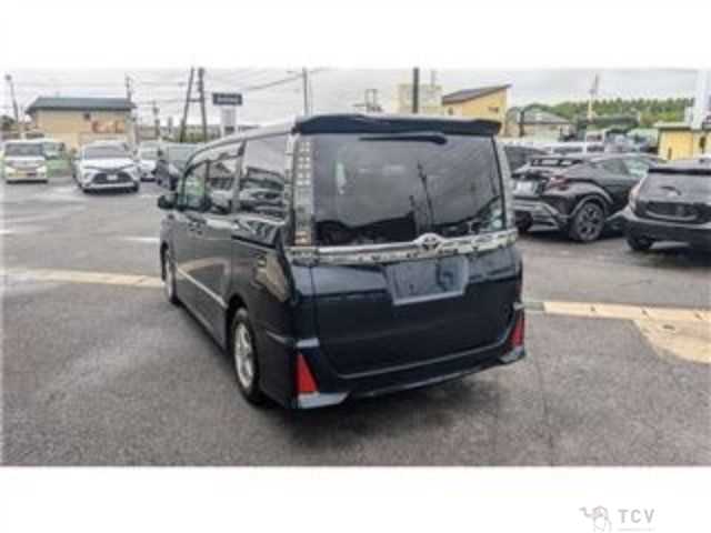 2014 Toyota Voxy