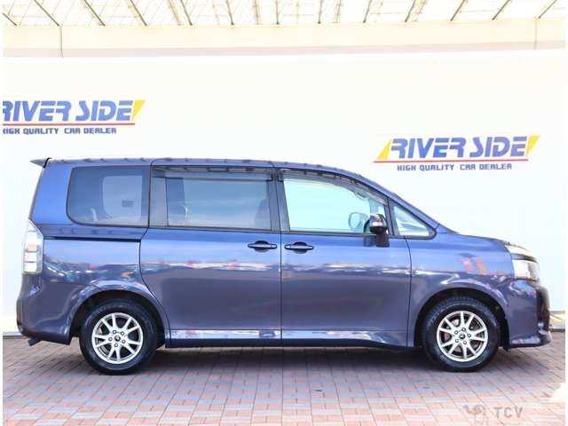 2013 Toyota Voxy