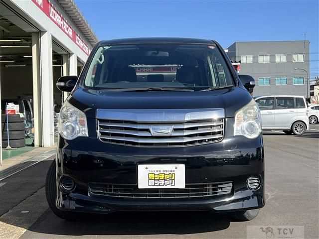 2012 Toyota Noah