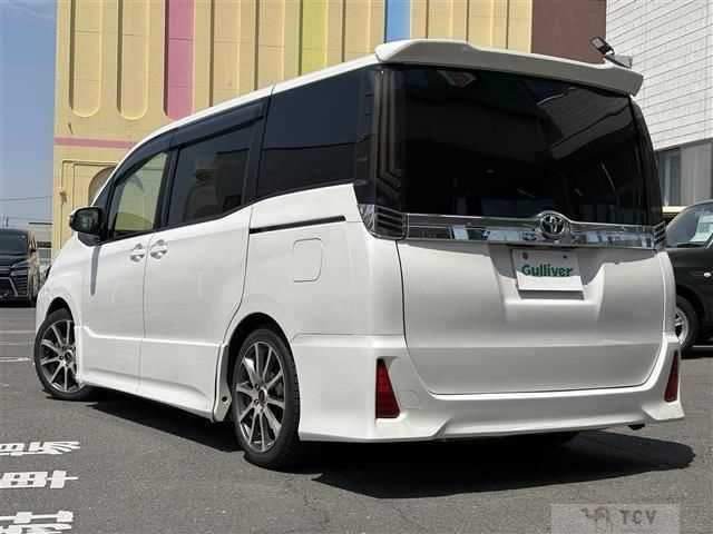 2014 Toyota Voxy