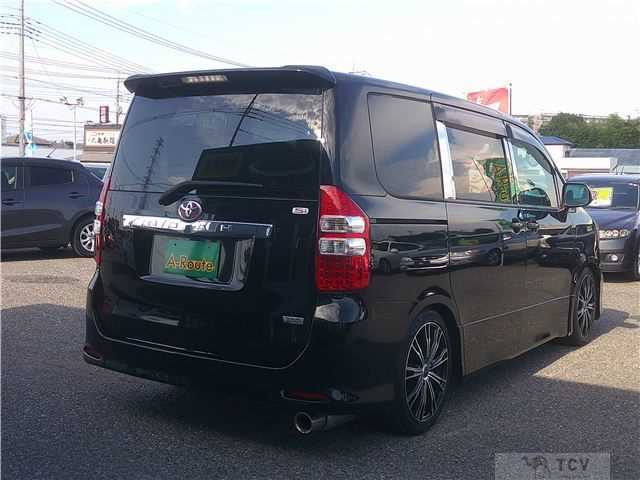 2012 Toyota Noah