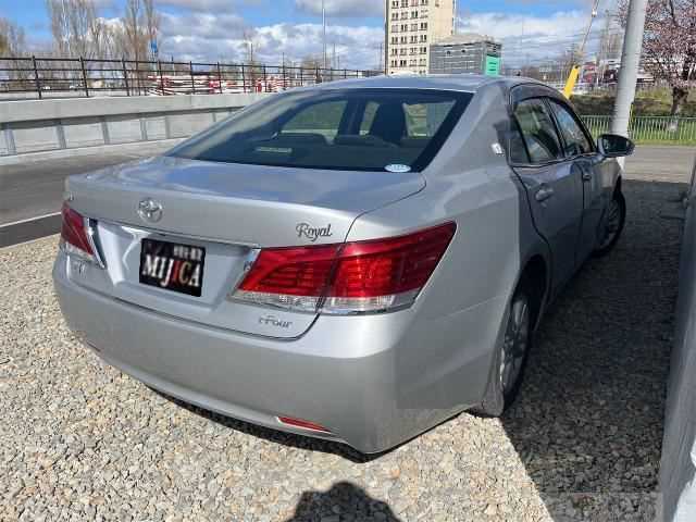 2014 Toyota Crown