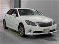 2010 Toyota Crown Hybrid