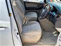 2005 Toyota Alphard