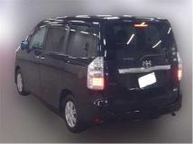 2013 Toyota Noah
