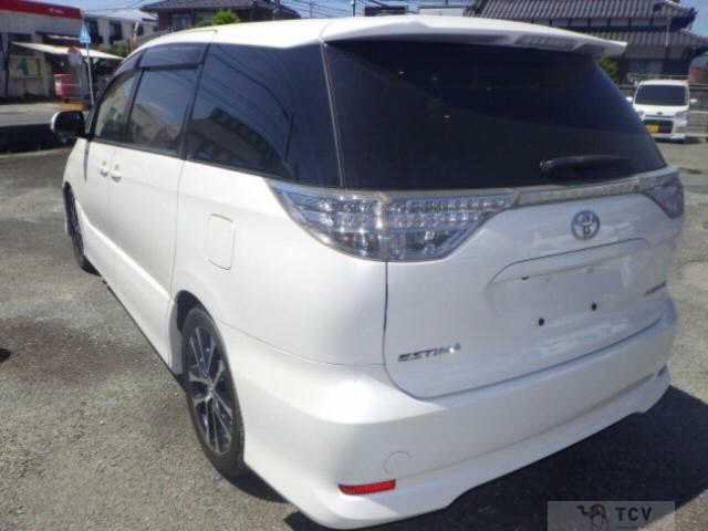 2013 Toyota Estima