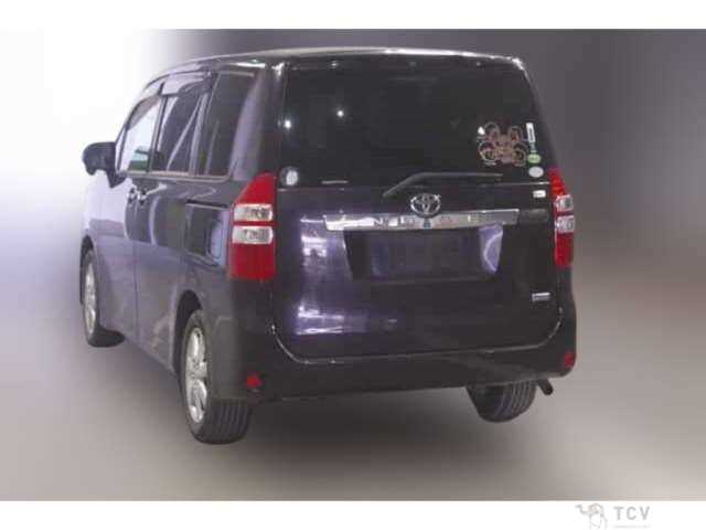 2013 Toyota Noah