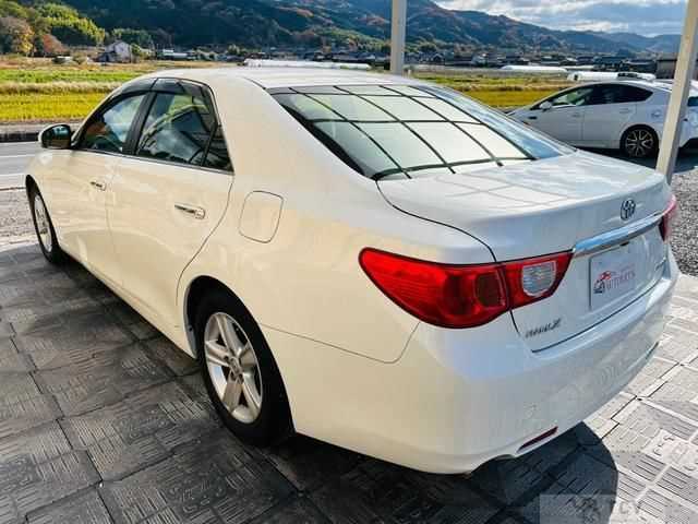 2010 Toyota Mark X