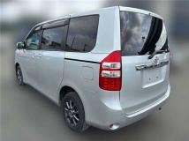 2013 Toyota Noah