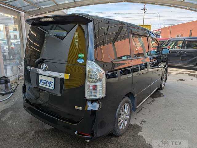 2013 Toyota Voxy