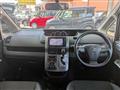 2013 Toyota Voxy