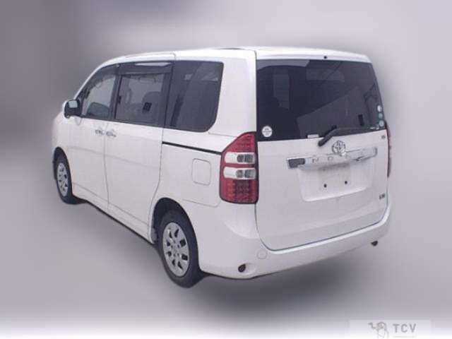 2013 Toyota Noah