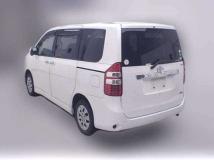 2013 Toyota Noah