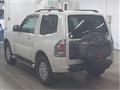 2011 Mitsubishi Pajero