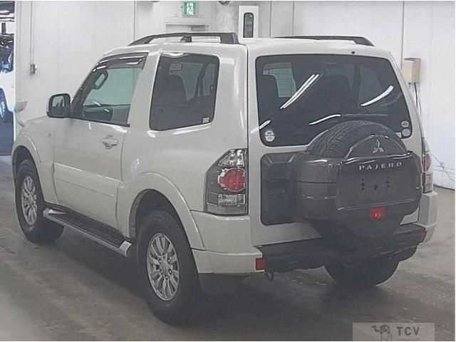 2011 Mitsubishi Pajero