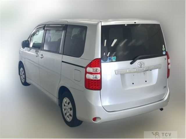2013 Toyota Noah