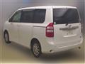 2013 Toyota Noah