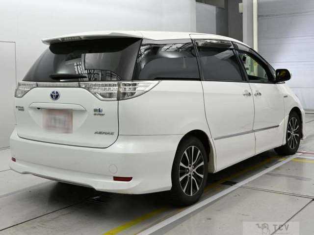 2013 Toyota Estima Hybrid